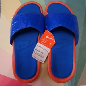 🔥 Nike Benassi Slides Women's 7